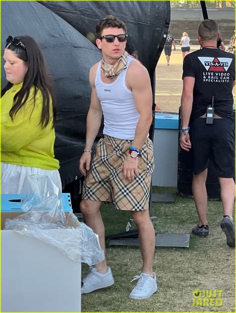 Barry Keoghan Supports Girlfriend Sabrina Carpenter at Her Coachella Debut!: Photo 5030784 ...