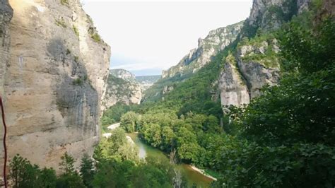 Les falaises et sites d'escalade dans les Gorges du Tarn