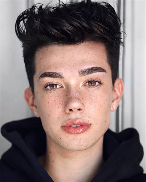 freckled boy ☀️ Charles James, James Charles No Makeup, Male Makeup, Beauty Makeup, Hair Beauty ...