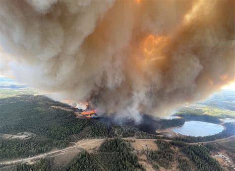 25,000 flee out-of-control wildfires in western Canada | World | The Vibes