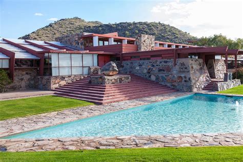 Frank Lloyd Wright Houses - everything you need to know about all the homes he designed | Livingetc