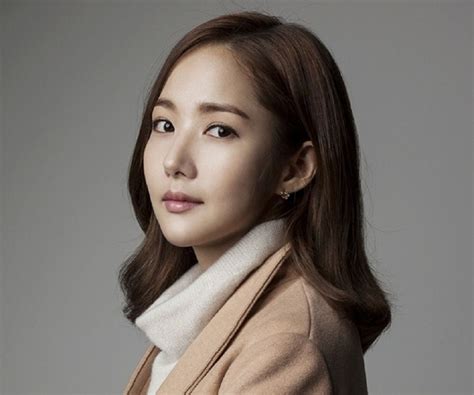 Park Min-young Biography - Facts, Childhood, Family Life & Achievements of S Korean Actress