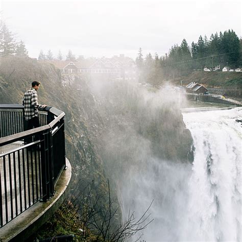 Snoqualmie Falls trail