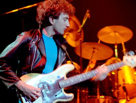 QueenOnline.com - John Deacon