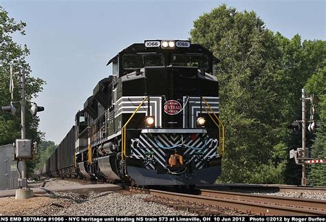 NS EMD SD70ACe #1066 New York Central Railroad Heritage Unit Photo Page