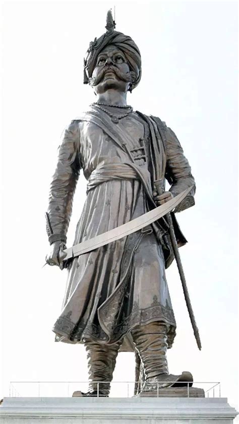 Statue of Prosperity Nadaprabhu KempeGowda 🙏 in 2024 | Statue, Cute anime guys, Glitch wallpaper