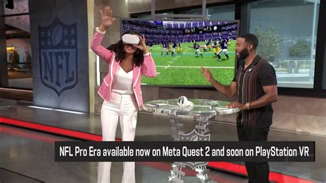 NFL Network's MJ Acosta-Ruiz demos the NFL Pro Era virtual reality experience with Andrew Hawkins