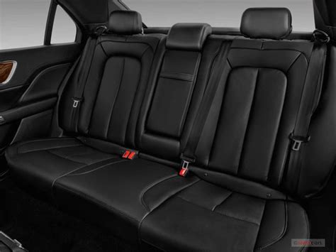 Lincoln Continental Interior - Alpha Transportation Services