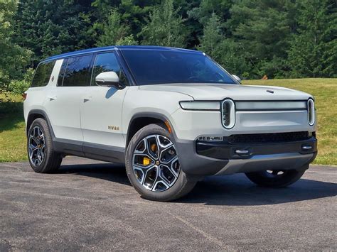 Rivian R1S Review Best Electric Vehicles 2022