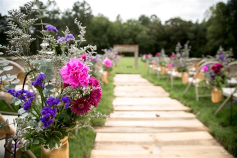 Blooms By The Box's Rustic Barn Chic Wedding Featured on Bustld