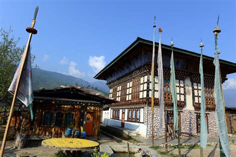 Bhutanese House With Traditional Phallus Paintings - Bhutan Editorial Stock Image - Image of ...