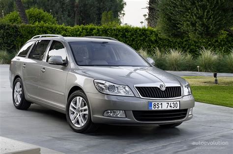 SKODA Octavia Combi 4x4 Specs & Photos - 2009, 2010, 2011, 2012, 2013 - autoevolution