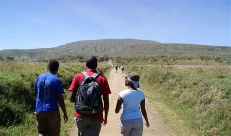 Mount Longonot Hike – Mofire Adventures