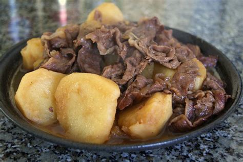 Braised Beef and Potatoes Recipe – Nikujaga