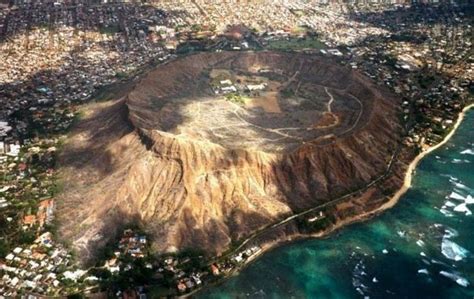 Diamond Head Crater (8 pics)