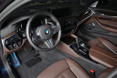 BMW Abu Dhabi shows off AC Schnitzer M550i upgrades | PerformanceDrive