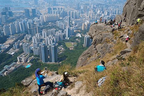 Hike Through Hong Kong's Natural Beauty | Nomad