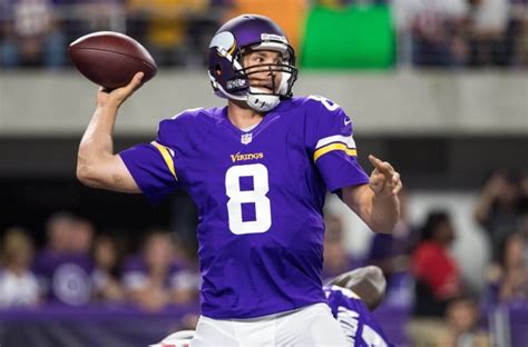 NFL roundup: Sam Bradford, Vikings still undefeated