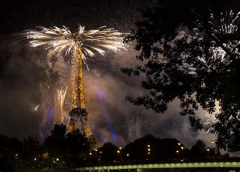 Paris - July Famous Fireworks Near Eiffel Tower During Celeb Photograph ...