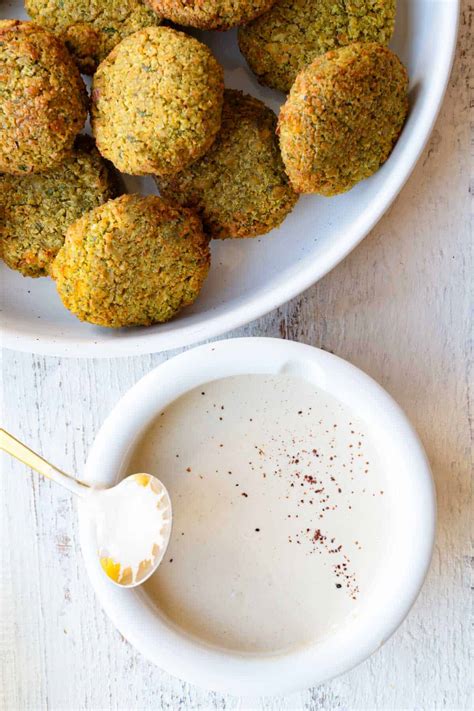 Easy Falafel Sauce Recipes - Cooking For Peanuts