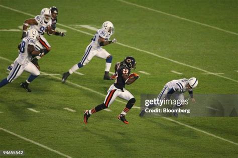 Devin Hester Bears Photos and Premium High Res Pictures - Getty Images