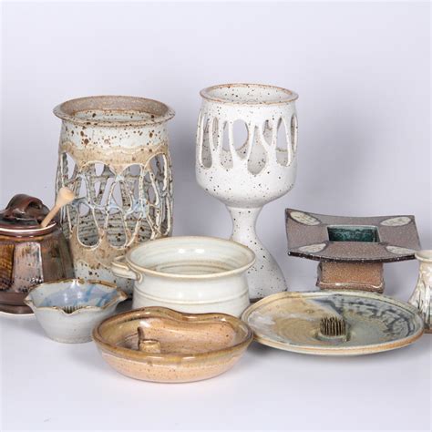 Collection of Earthenware Pottery | EBTH