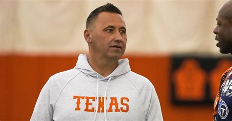 Steve Sarkisian evaluates Texas' depth at linebacker - On3