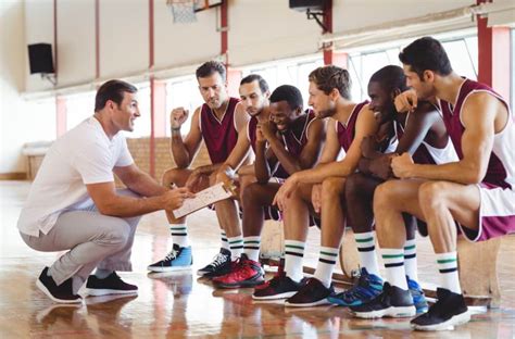 Competitiveness and Cooperation in Sports - Fit People