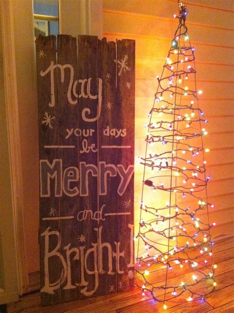 44 Super Cute Christmas Signs For Indoors And Outdoors | DigsDigs