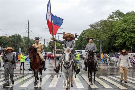 IN PHOTOS: Paulo Avelino, as Gregorio del Pilar, joins Independence Day parade | ABS-CBN News