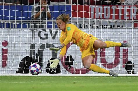 Connecticut’s Alyssa Naeher saves US women in World Cup semifinals ...