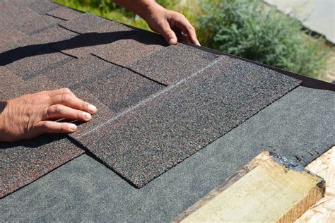 A Beginner's Guide to the Different Types of Roof Shingles