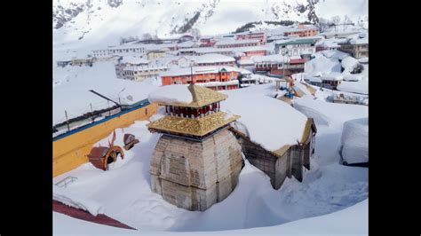 Badrinath Snowfall 2019 | Badrinath Temple while Snowfall | Badrinath ...