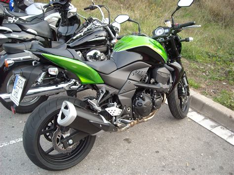 new carz and bikes: kawasaki z750 bike pics