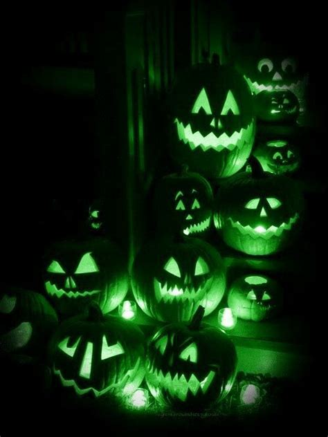 Pin by Spooky_boi on Green aesthetic | Green halloween aesthetic ...