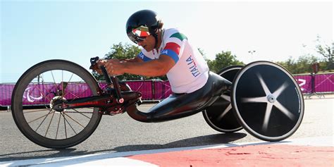 Paralympic Champion Alex Zanardi Makes Motor Racing Return To Brands Hatch | HuffPost UK