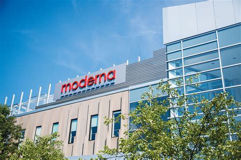 Moderna opens mRNA manufacturing facility