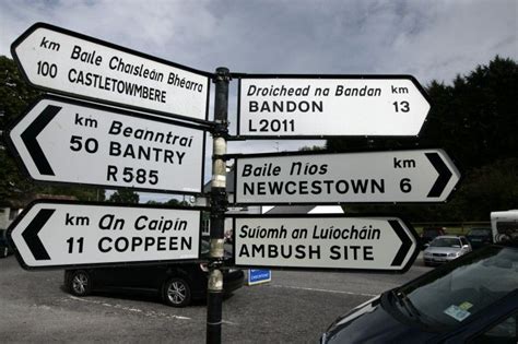 Bilingual Irish signage | Road signs, Bantry, Highway signs