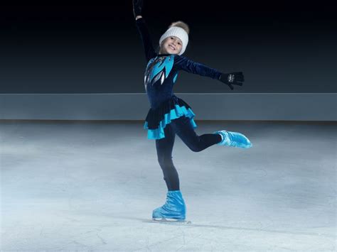 What Do Figure Skaters Wear To Practice?