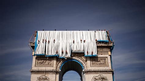 It's A Wrap For Late Bulgarian Artist's Arc De Triomphe Installation