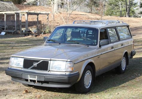 No Reserve: 1990 Volvo 240 Wagon 5-Speed for sale on BaT Auctions - sold for $7,300 on April 27 ...