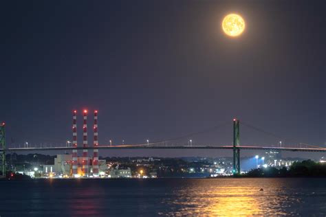 Moonrise : r/astrophotography