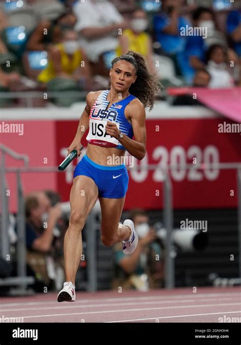 Sydney McLaughlin competing in the 2020 Tokyo Olympics Stock Photo - Alamy