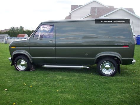 1975 Customize ford van