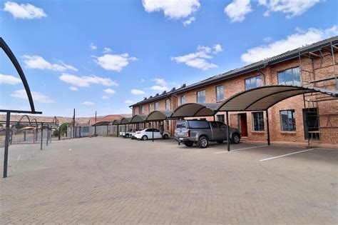 2 Bedroom House For Sale in Mahube Valley | RE/MAX™ of Southern Africa