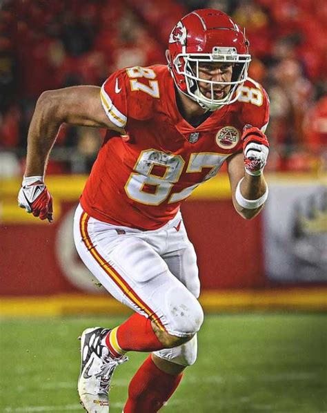 Travis Kelce Wiki, Wife, Height, Age, Family, Biography & More - Famous People