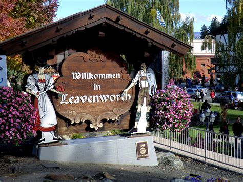 leavenworth oktoberfest, prost! | whitneywu.com