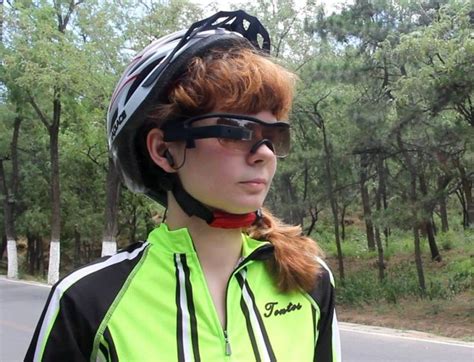 This Hands-Free Device Provides Visual Updates During a Ride #eco trendhunter.com Cycling ...