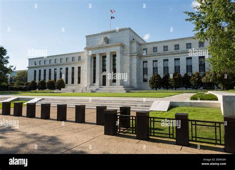 Federal reserve building washington dc hi-res stock photography and images - Alamy