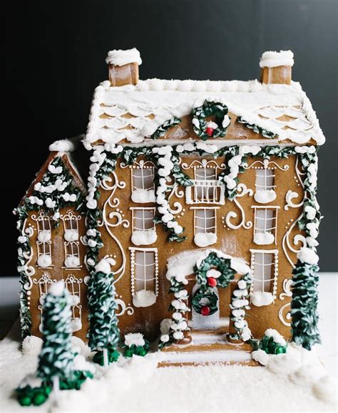 101 DIY Gingerbread House Ideas » Lady Decluttered